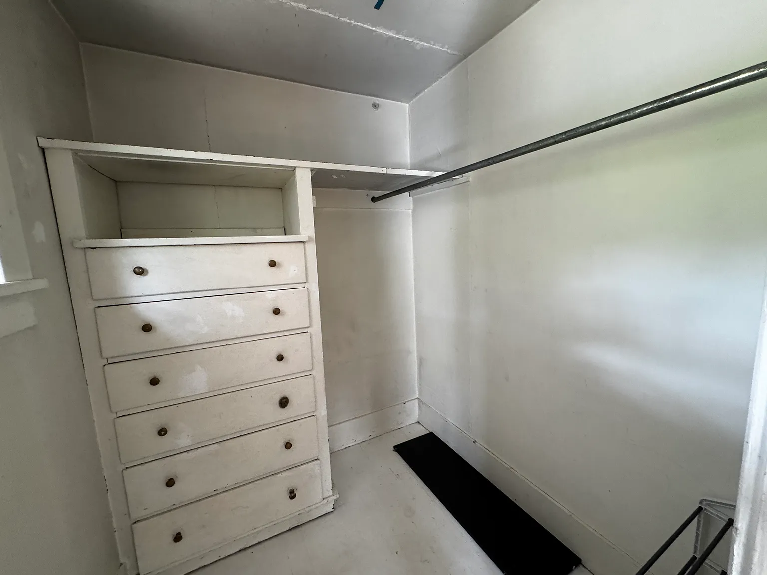 810 NE Michigan St — Photo 3