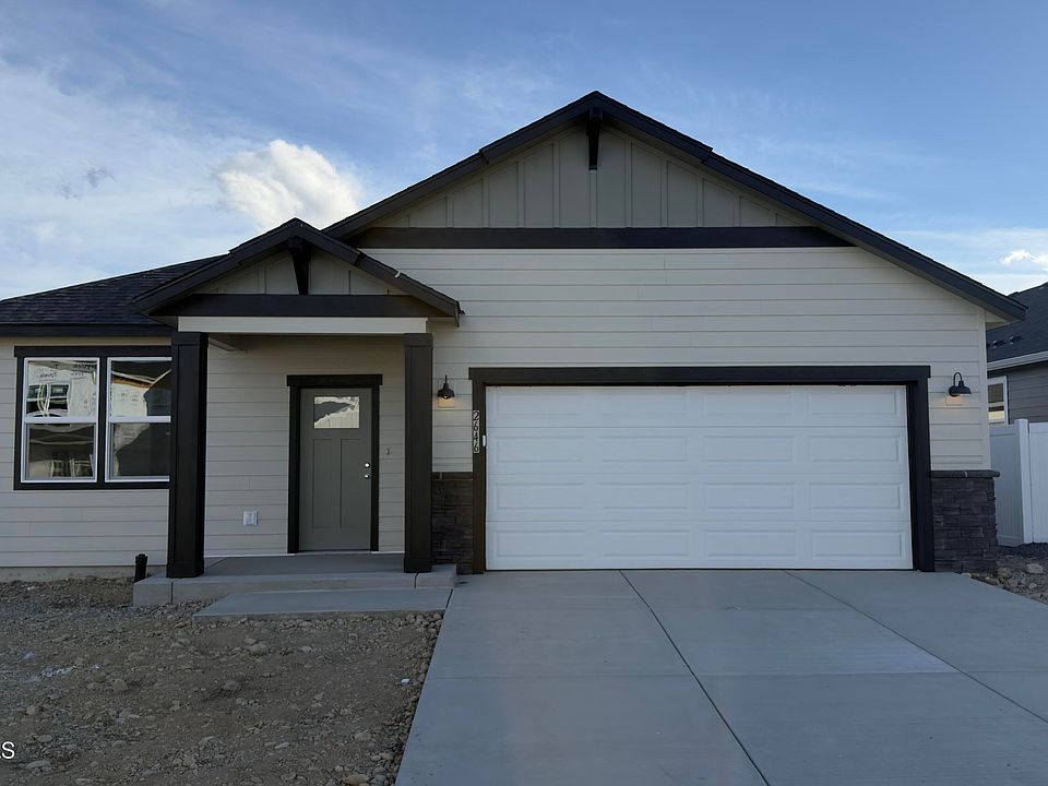 1st image of 2646 N Andromeda St