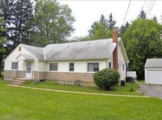 8233 Billings Rd, Kirtland, OH 44094