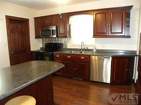 1st image of 300 W H St