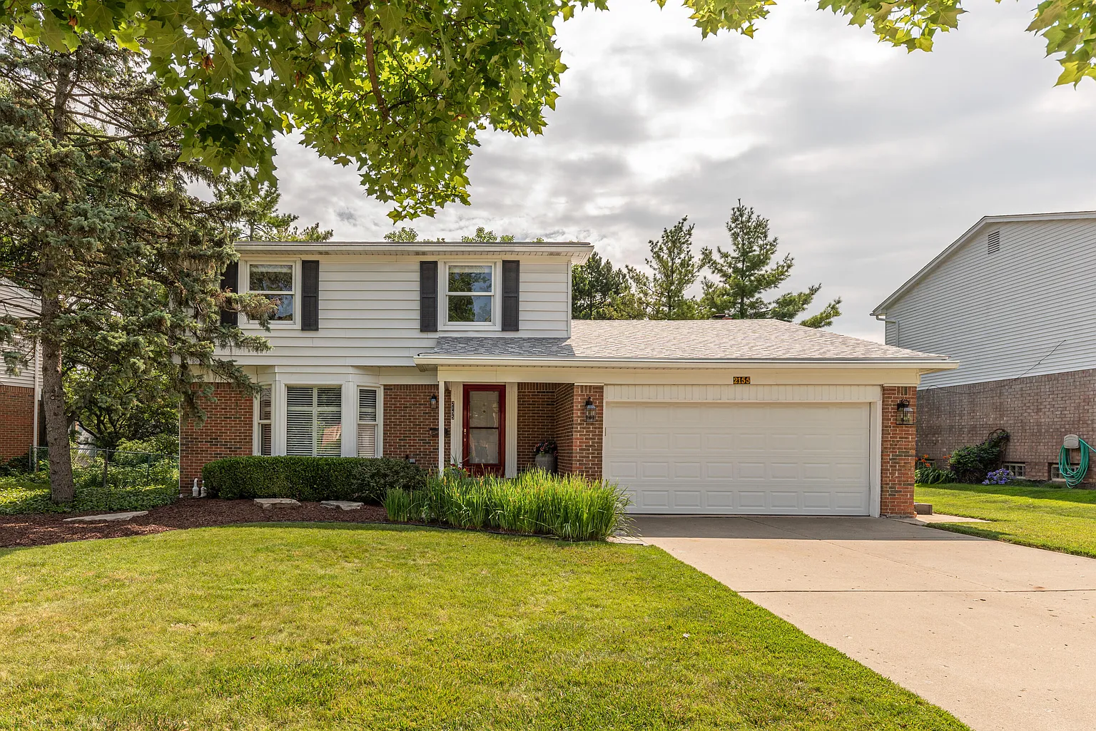 2155 Blaney Dr photo 1