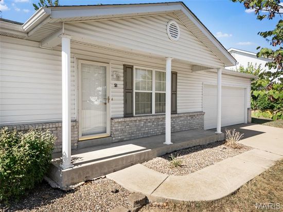 51 Saxony Dr, Troy, MO 63379