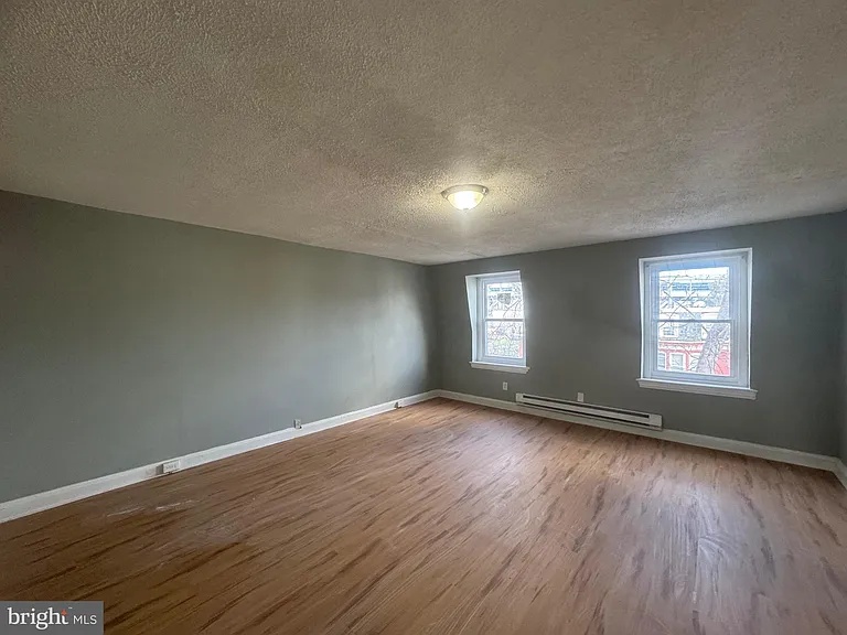 104 Linden St #2 — Photo 21