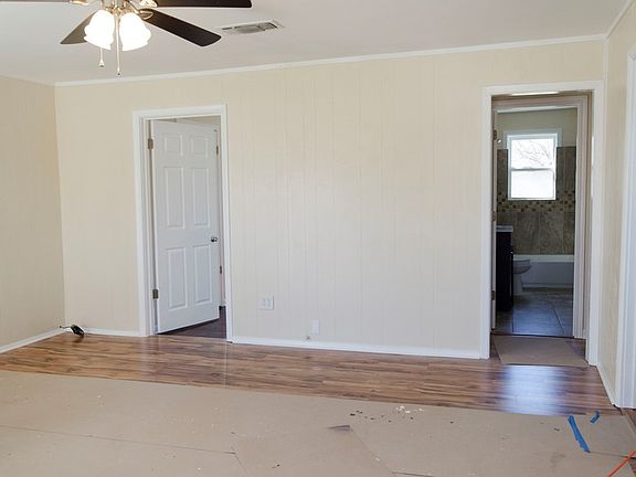 2nd image of 1005 Tarver St