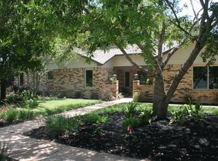 6901 Fence Line Dr, Austin, TX 78749