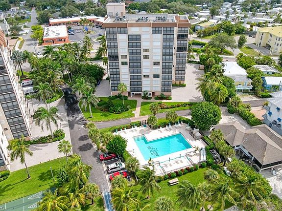 3rd image of 2810 Estero Blvd APT 313