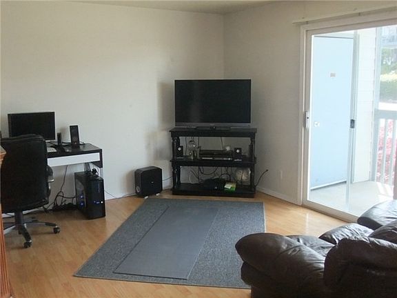 4th image of 22975 Marine View Dr S #D217
