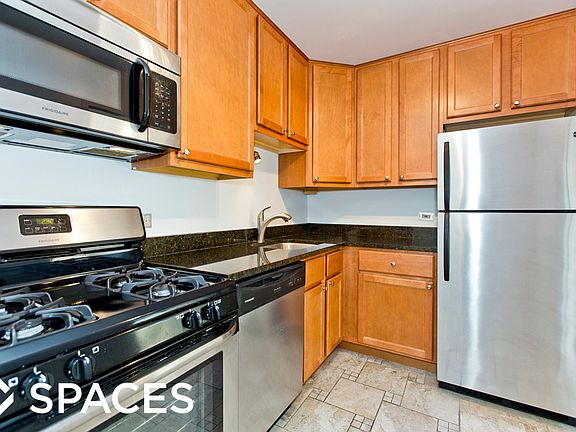 2nd image of 3639 N Pine Grove Ave APT 18B
