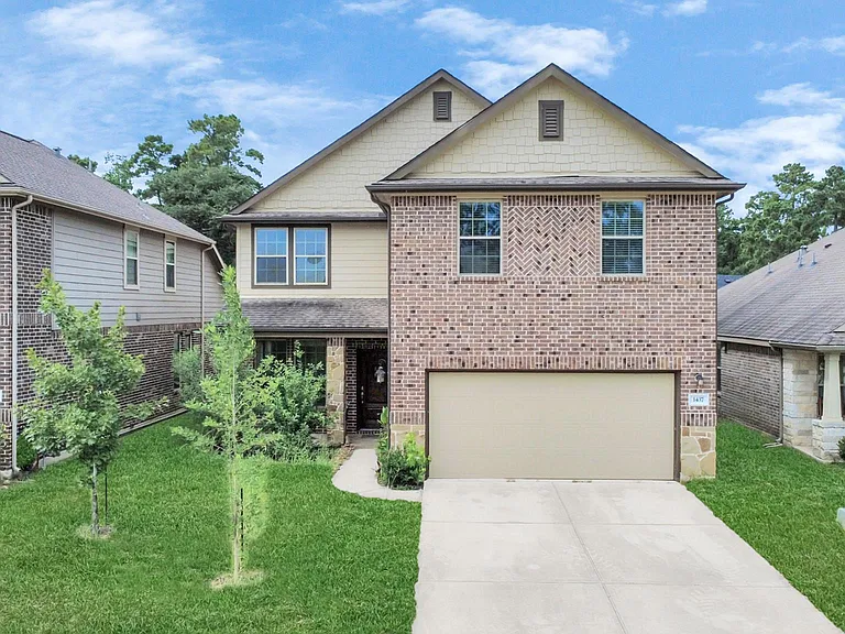 1437 Northwood Springs Dr — Photo 1