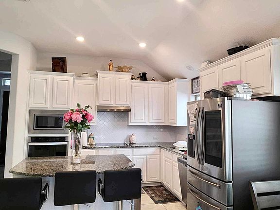 5th image of 509 White Bud Ln