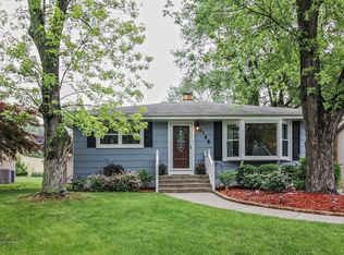 6145 Janes Ave, Downers Grove, IL 60516