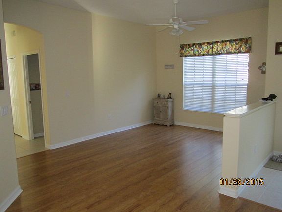Formal Dining/ Setting Room