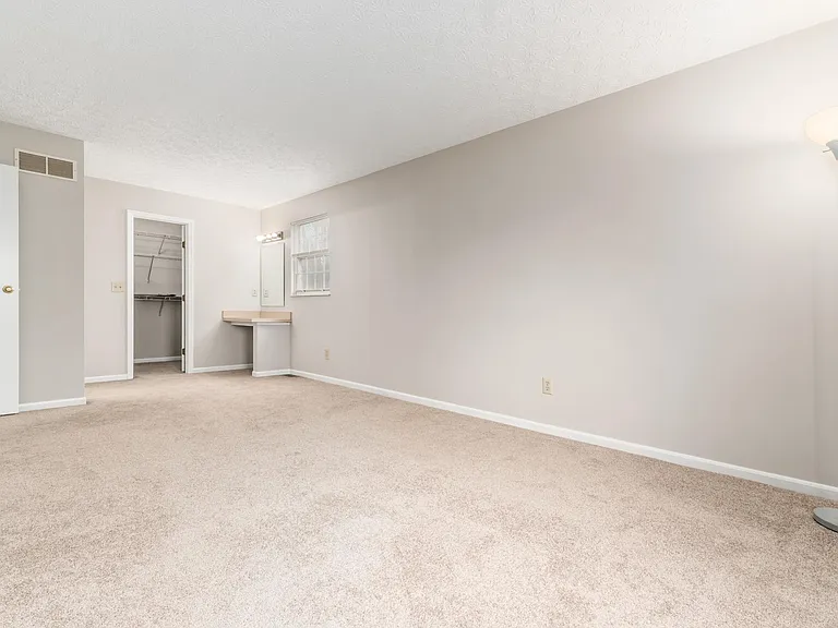 260 Timber Ridge Dr E — Photo 12