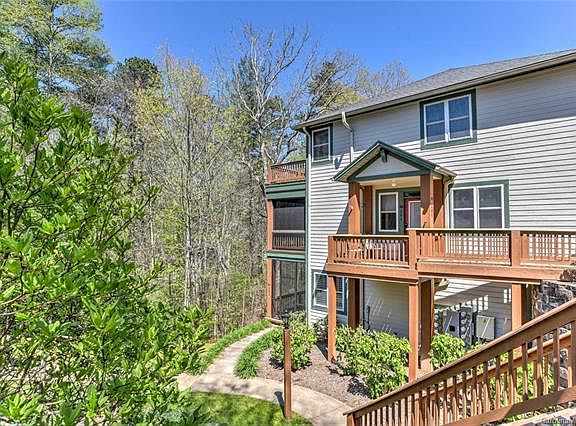 3rd image of 99 Ridgetop Cir Unit 101