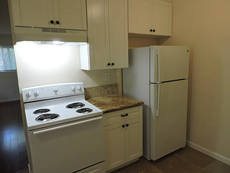 2626 T St #4 — Photo 6