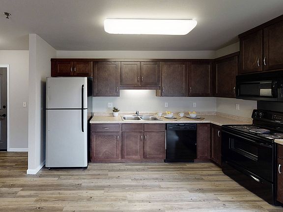 Renaissance Heights Kitchen