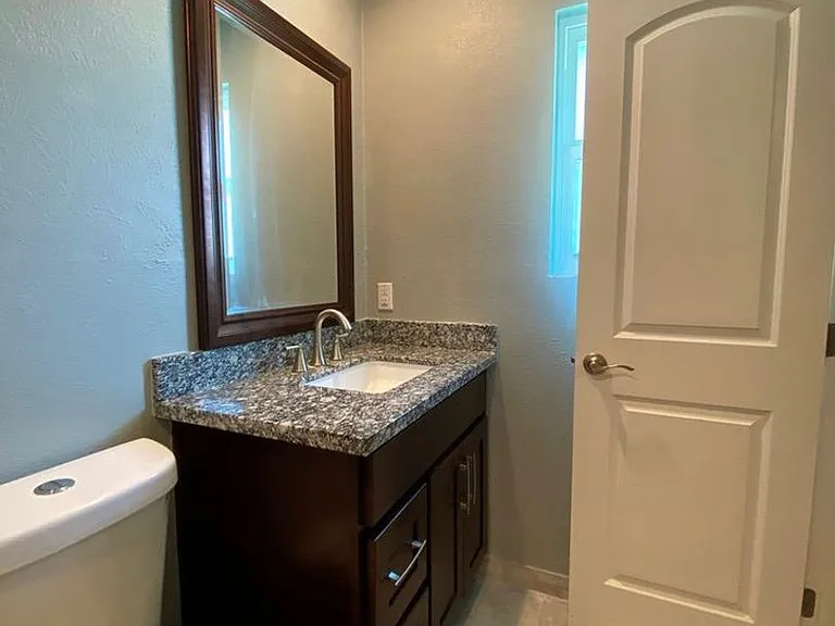 3411 Lynridge Dr — Photo 23