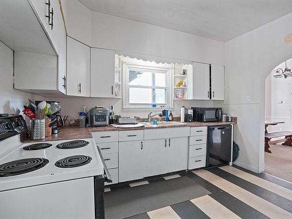 2nd image of 36 W Home St
