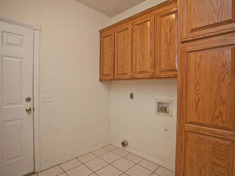 310 Old Forge Dr — Photo 7