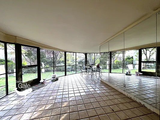 Rented by Daniel Gale Sotheby's International Realty | media 7