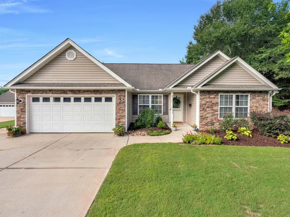 1 Berry Tree Ct, Greer, SC 29651