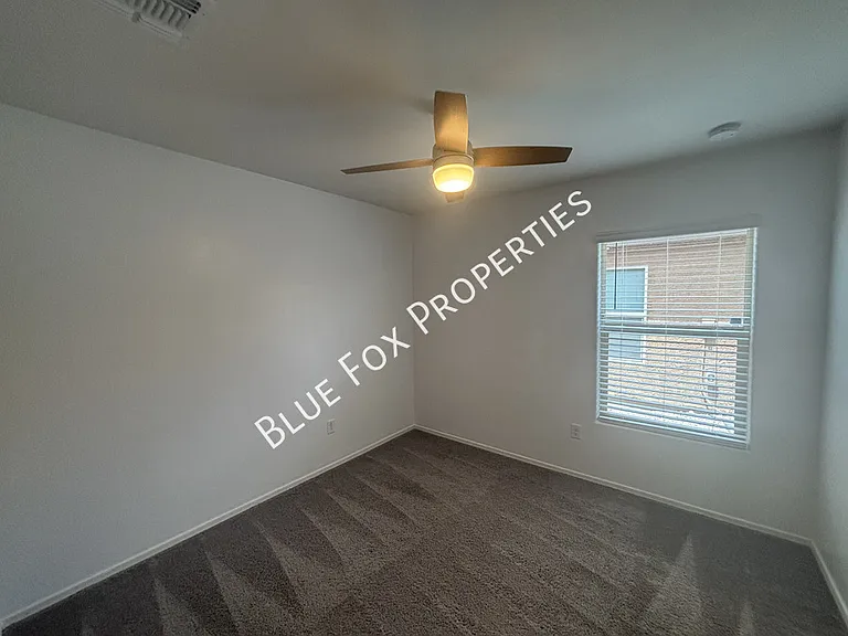 98 E Manor View Rd — Photo 9