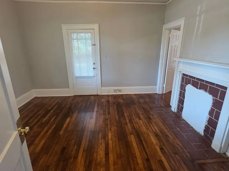 1346 Westbrook Plaza Dr — Photo 13