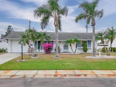 1204 Hacienda Dr, Sun City Center, FL, 33573
