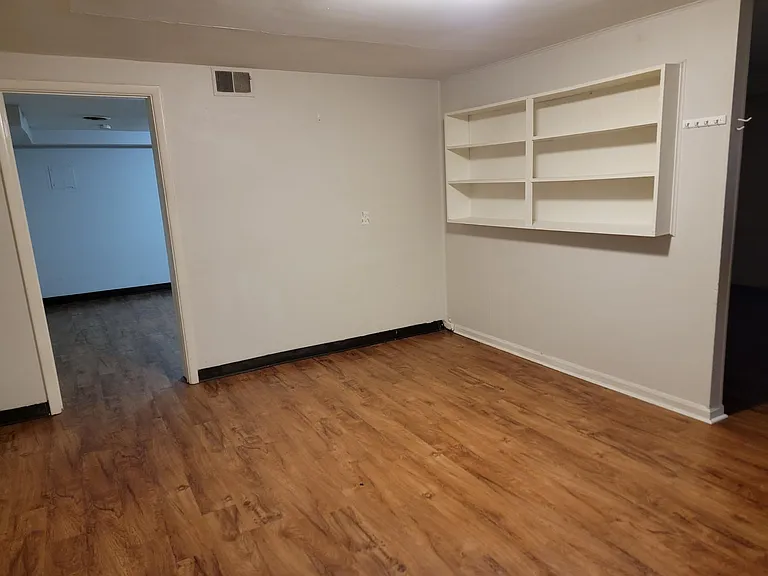 210 S 3rd St #9 — Photo 2