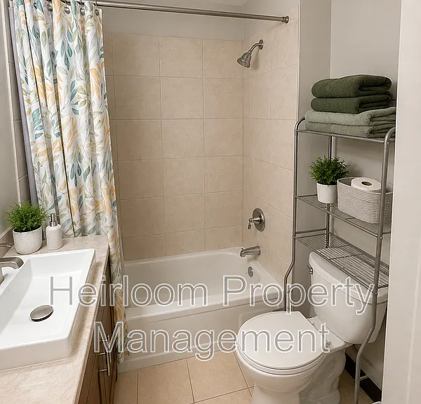 902 N 11th Ave E #1 — Photo 12
