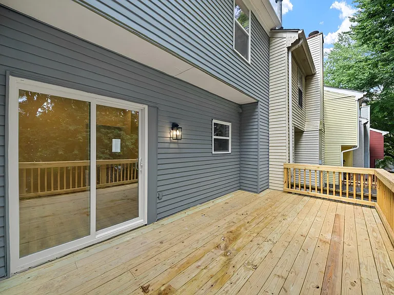 1105 Wedgewood Way — Photo 16