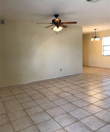5th image of 128 SE 12th Ter APT 3
