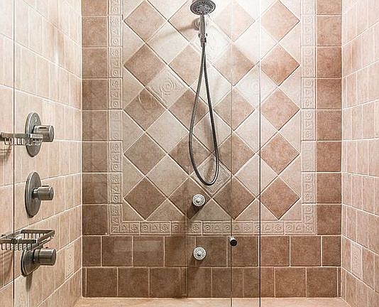 3rd image of 5800 Arlington Ave APT 20L