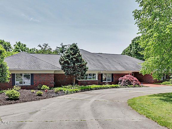 2nd image of 1320 Dunbarton Dr