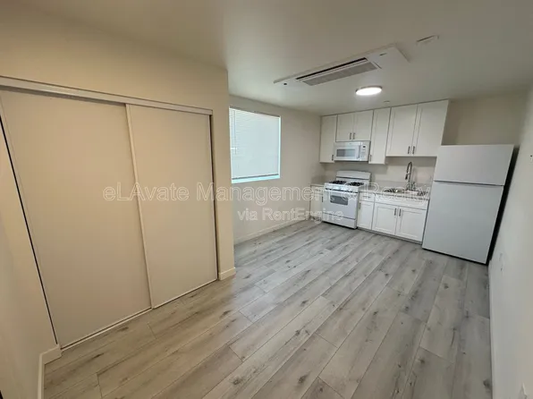 1120 E 25th St #200, Los Angeles, CA 90011