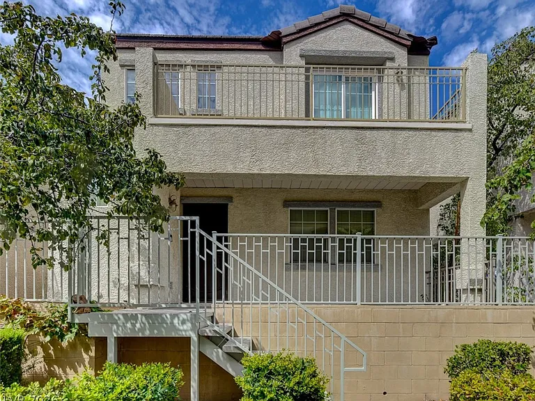 7408 Dashing Ct — Photo 3