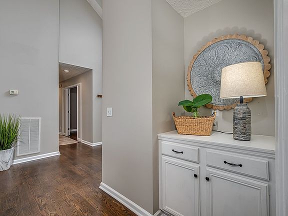 5th image of 517 Myers Parsons Way