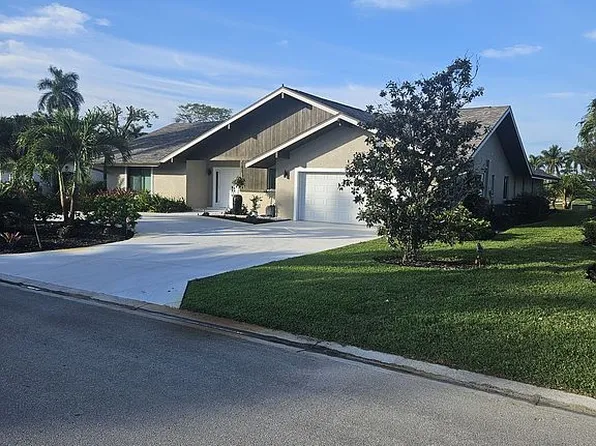 142 Torrey Pines Pt, Naples, FL 34113