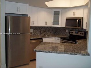 8343 Lake Dr APT 106, Doral, FL 33166
