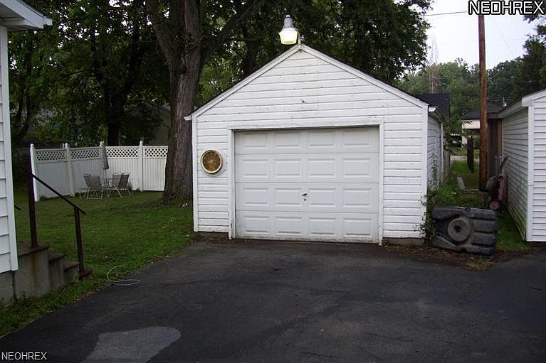 2nd image of 1107 Rogers Ave SE