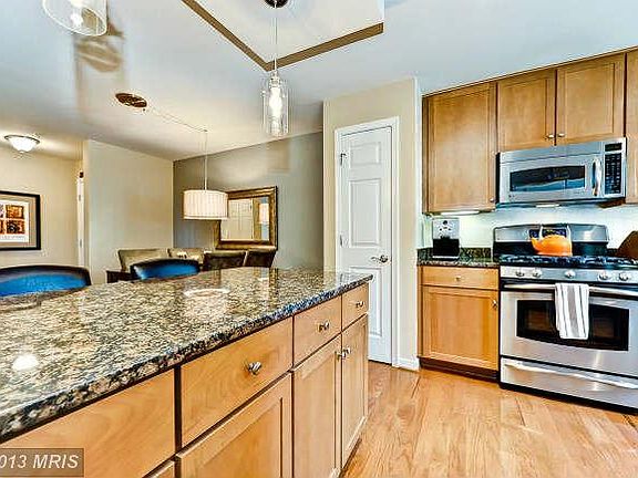 4th image of 4069 S Four Mile Run Dr Unit 201