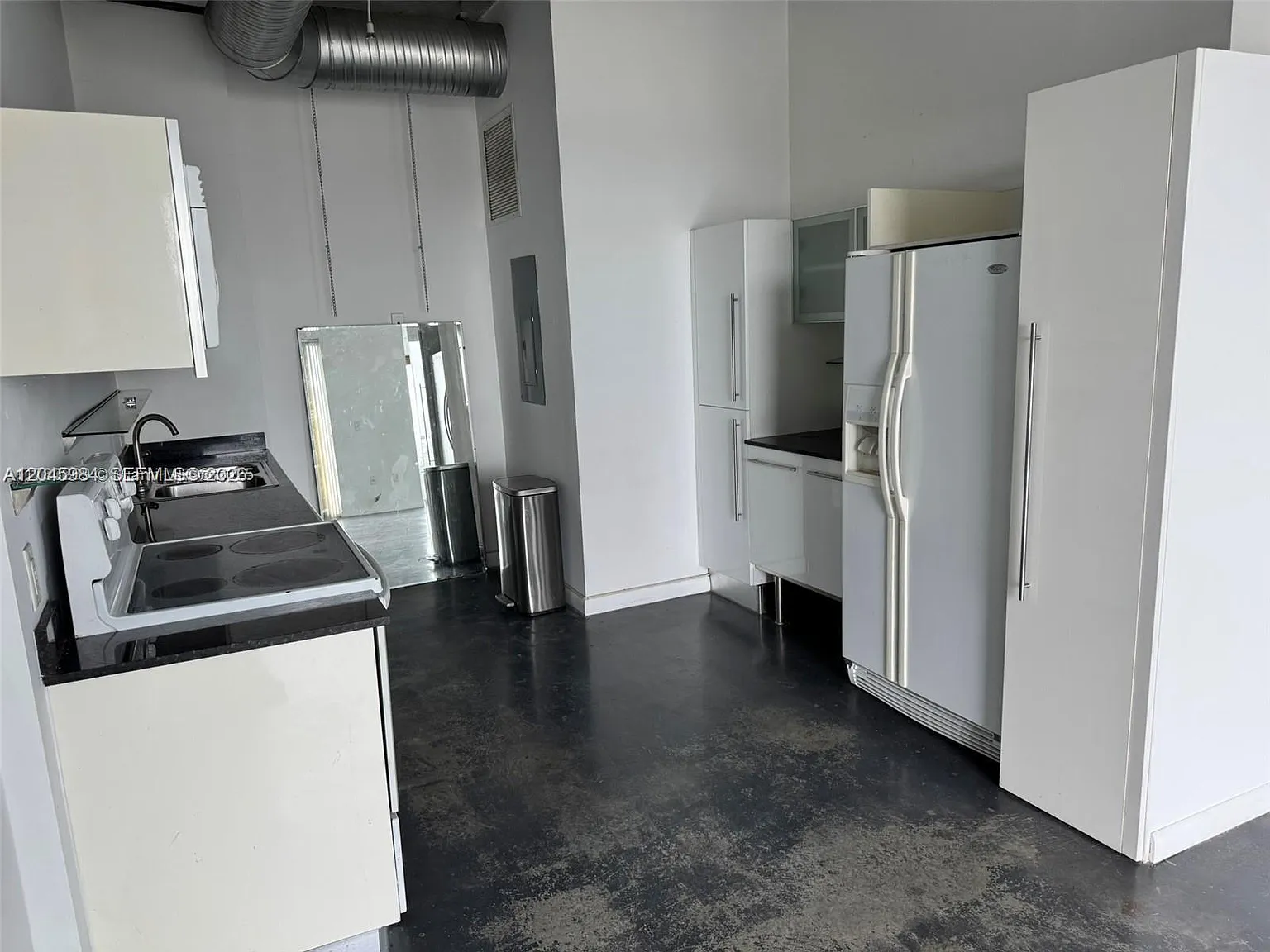 1 bed, 1.0 bath, 728 sqft, $2,450 — Photo 4