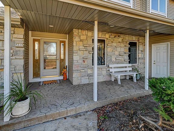 3rd image of 6217 Oak Hollow Dr