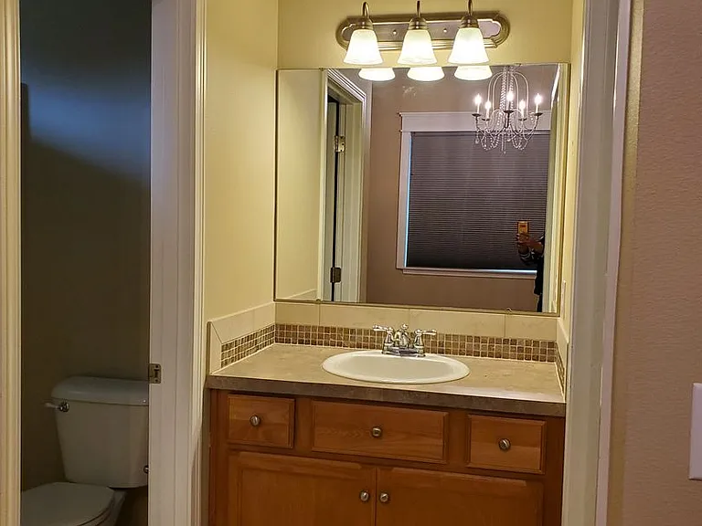 7612 Kodiak Ave NE — Photo 10