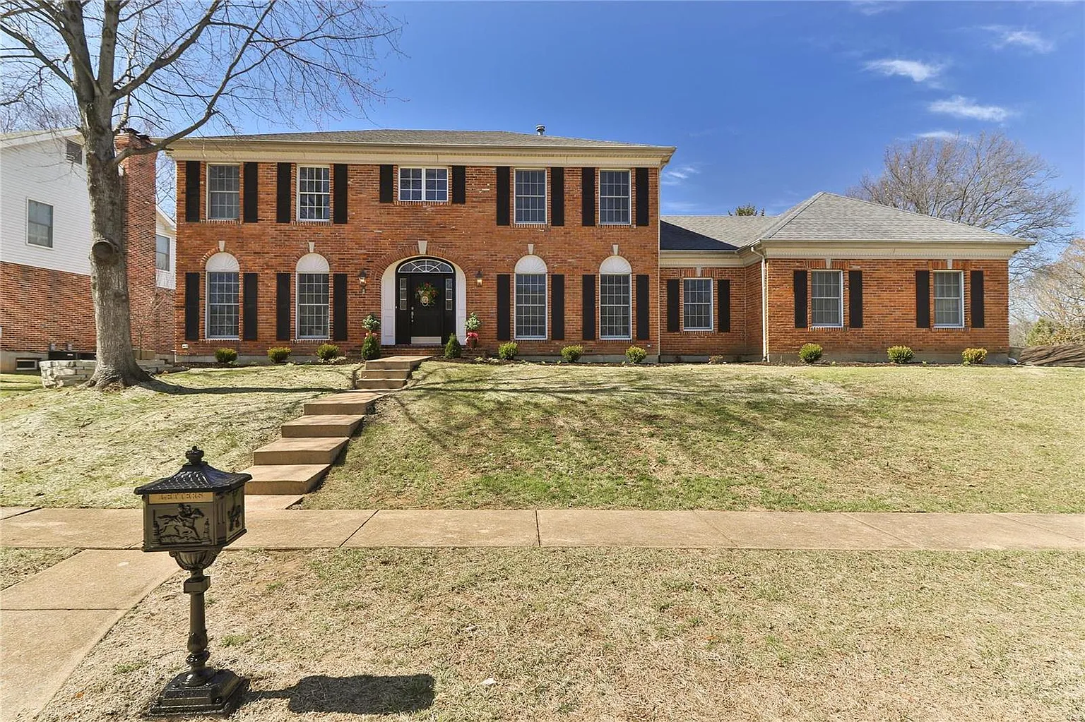1427 Warson Oaks Ct photo 1