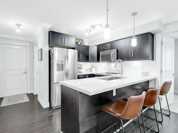 2268 Shaughnessy St #105, Pt Coquitlam, BC V3C 3C8