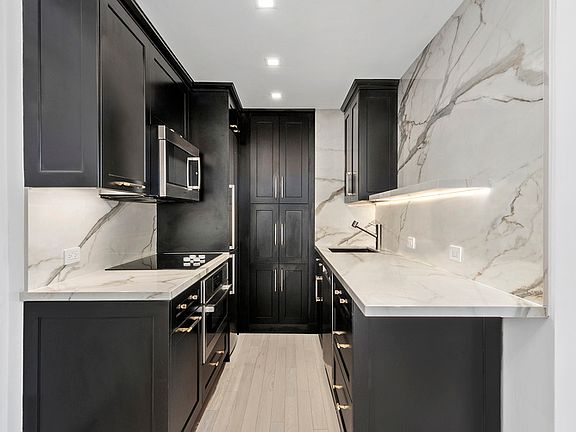 3rd image of 201 E 66th St APT 15G