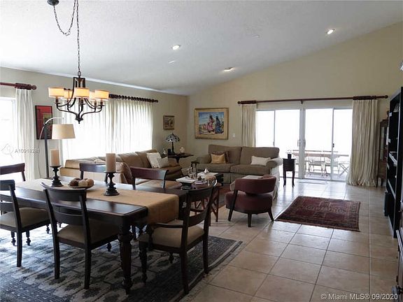 4th image of 4728 NW 103rd Ct #4728