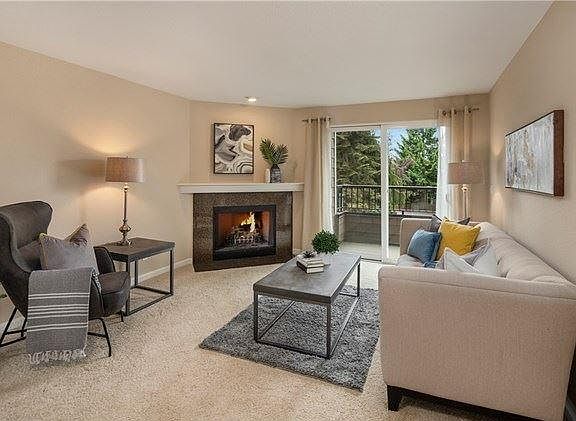 3rd image of 746 Kirkland Cir APT F302