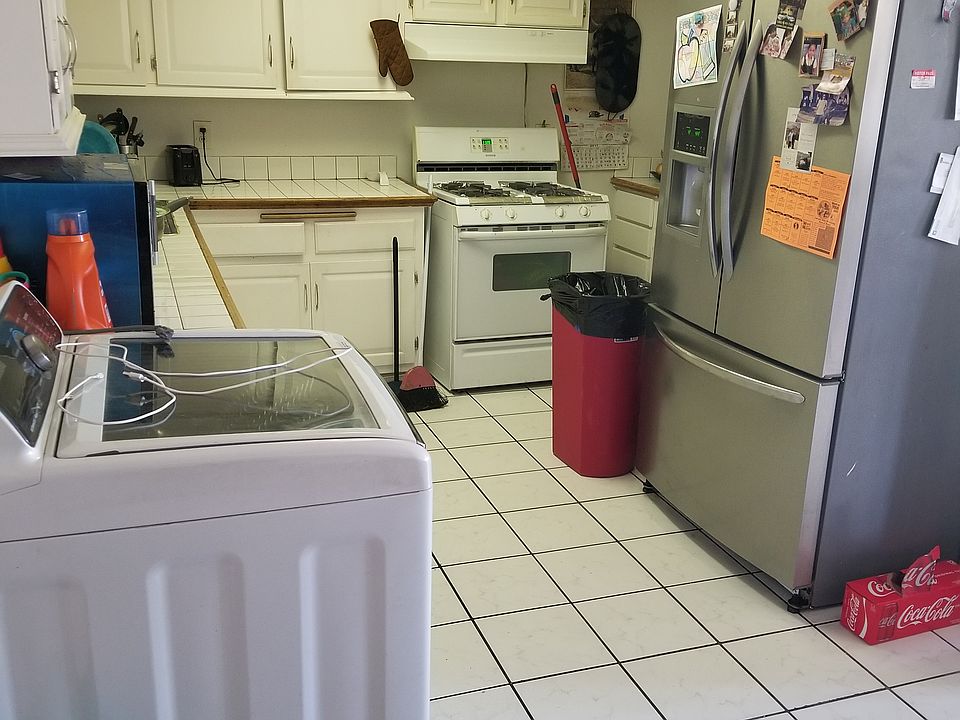 2nd image of 13931 Howard St